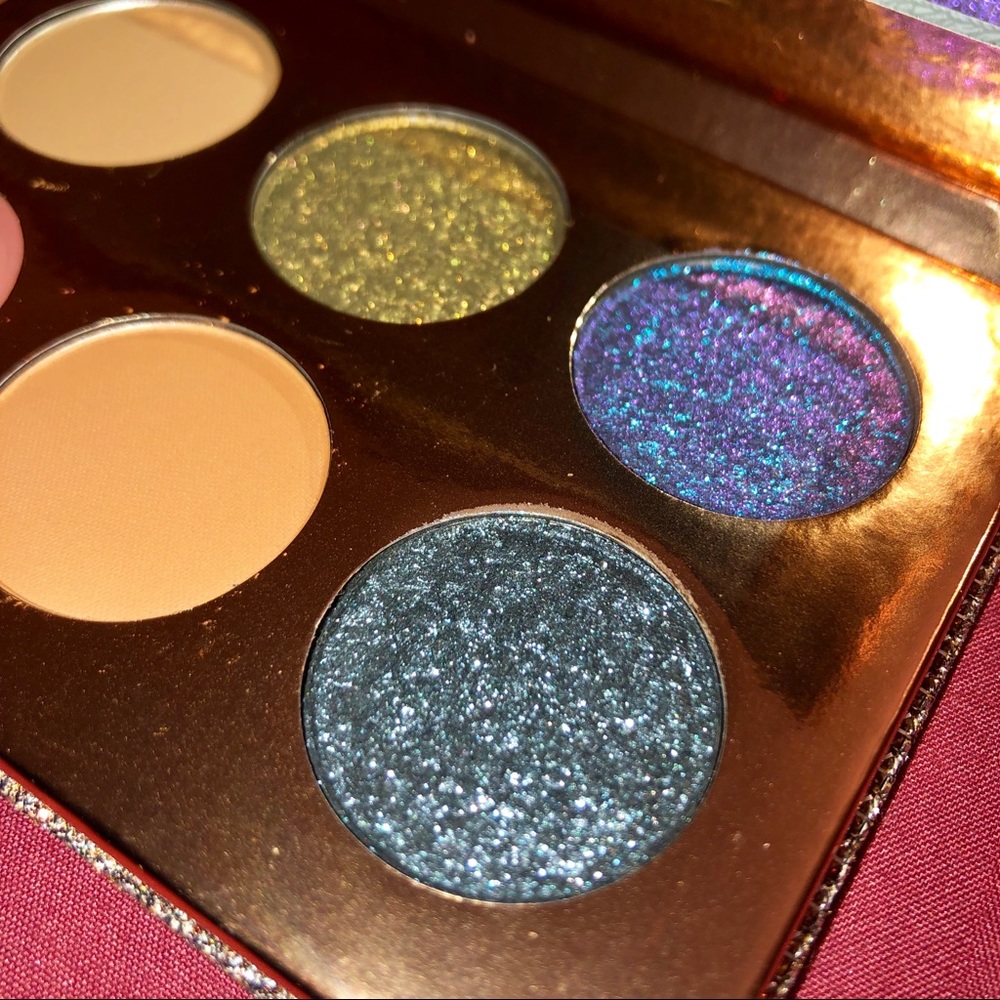 Dose of Colors Friendcation Palette - Picture 4 of 8